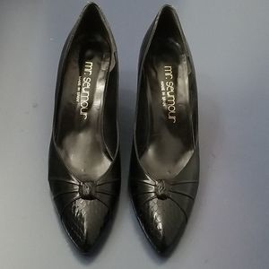 Vintage Mr Seymour black leather pumps